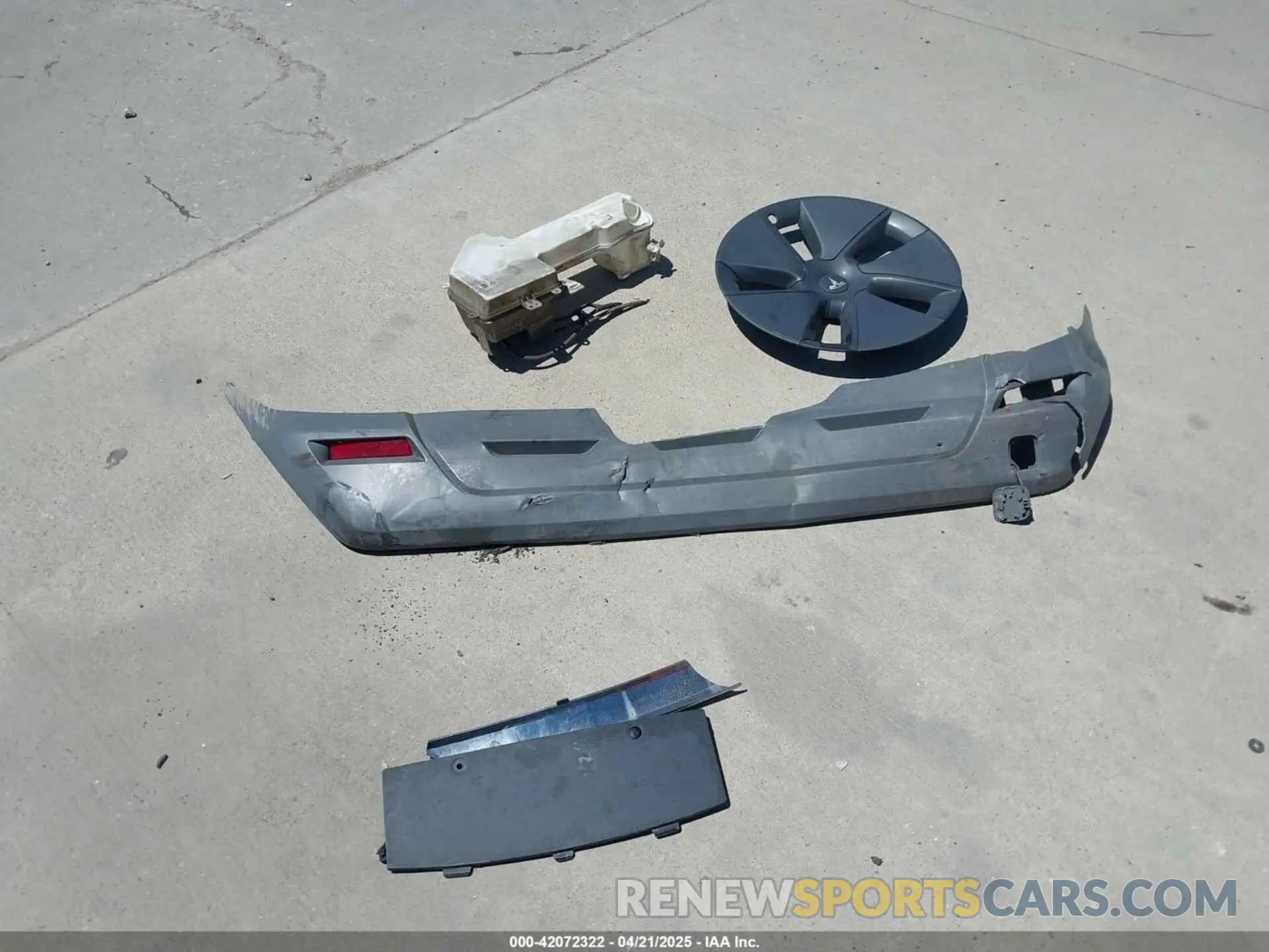 12 Photograph of a damaged car 5YJ3E1EA9MF027615 TESLA MODEL 3 2021