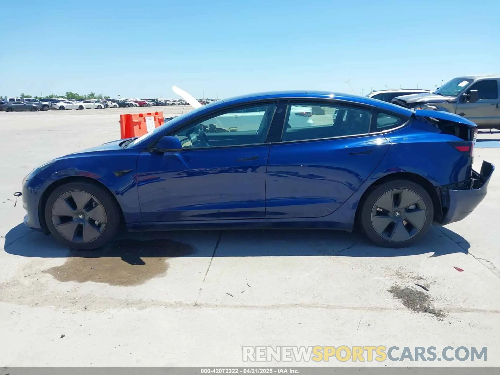 15 Photograph of a damaged car 5YJ3E1EA9MF027615 TESLA MODEL 3 2021