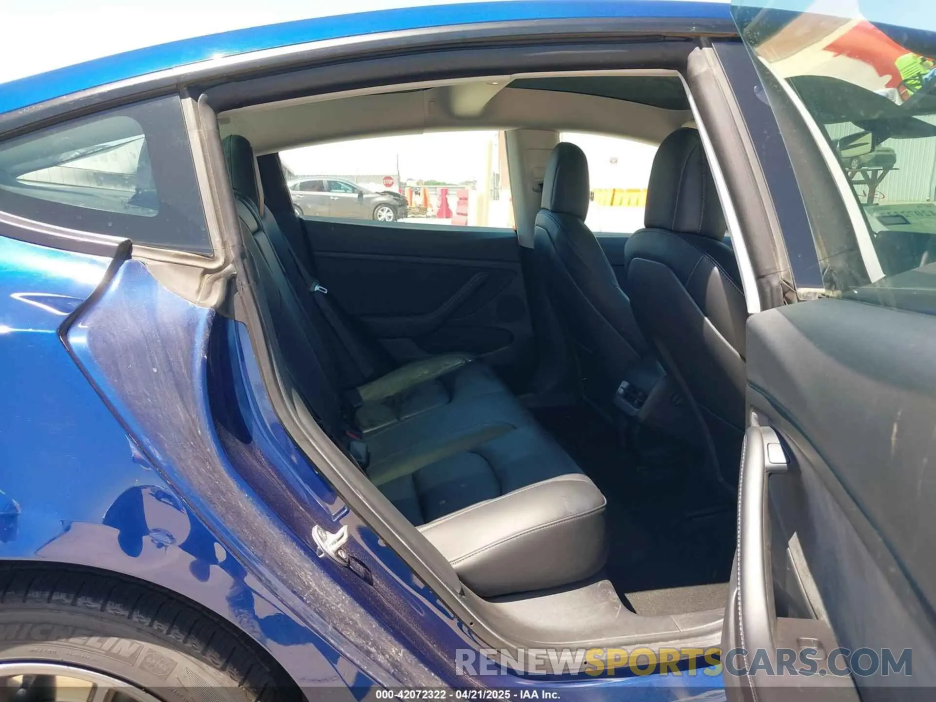 8 Photograph of a damaged car 5YJ3E1EA9MF027615 TESLA MODEL 3 2021