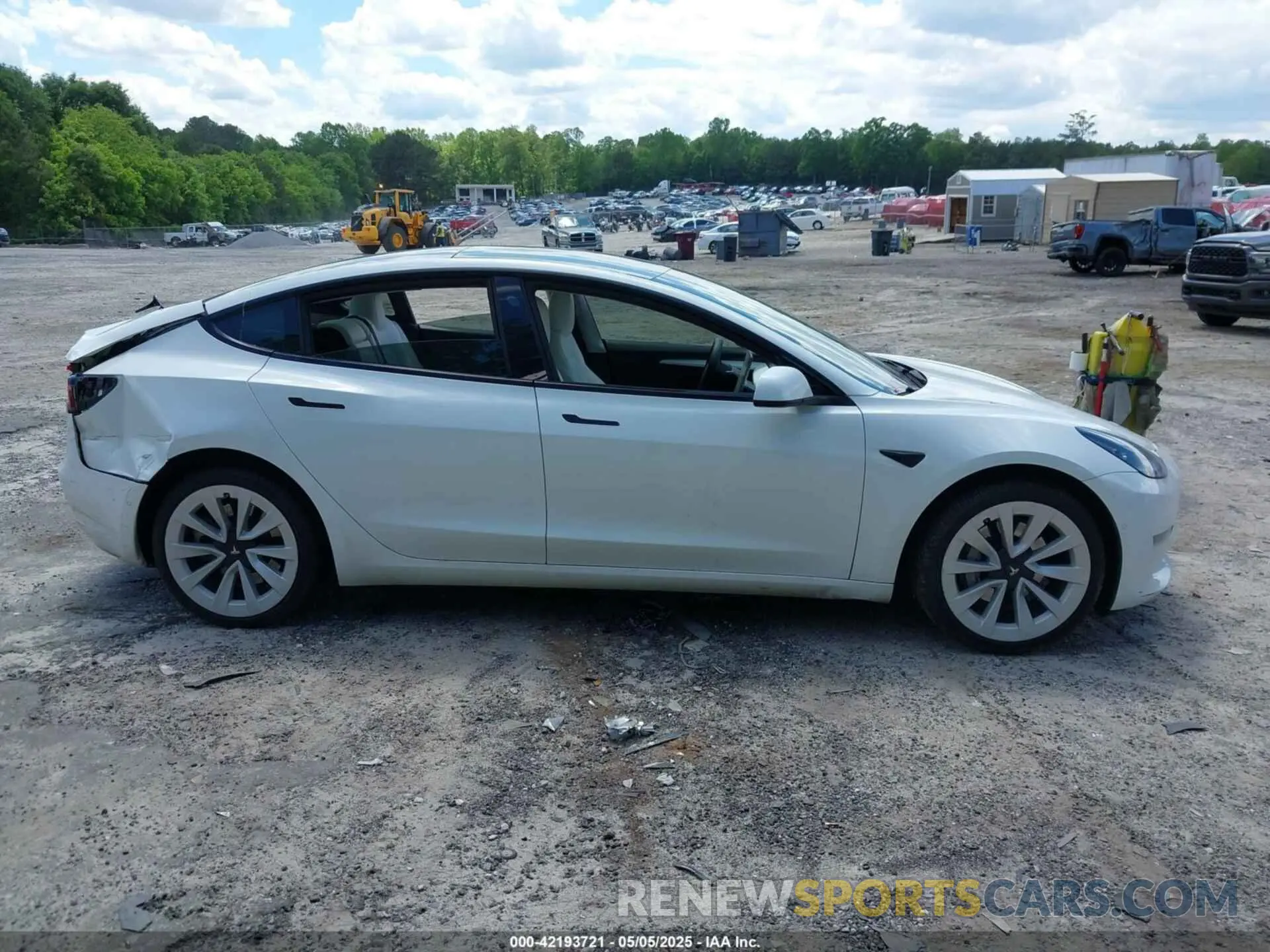13 Photograph of a damaged car 5YJ3E1EA9MF060081 TESLA MODEL 3 2021