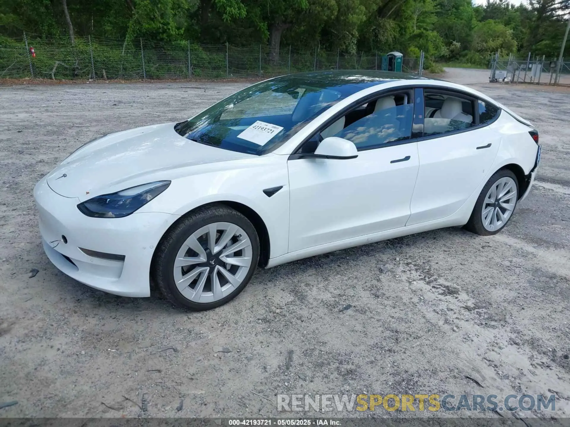 2 Photograph of a damaged car 5YJ3E1EA9MF060081 TESLA MODEL 3 2021