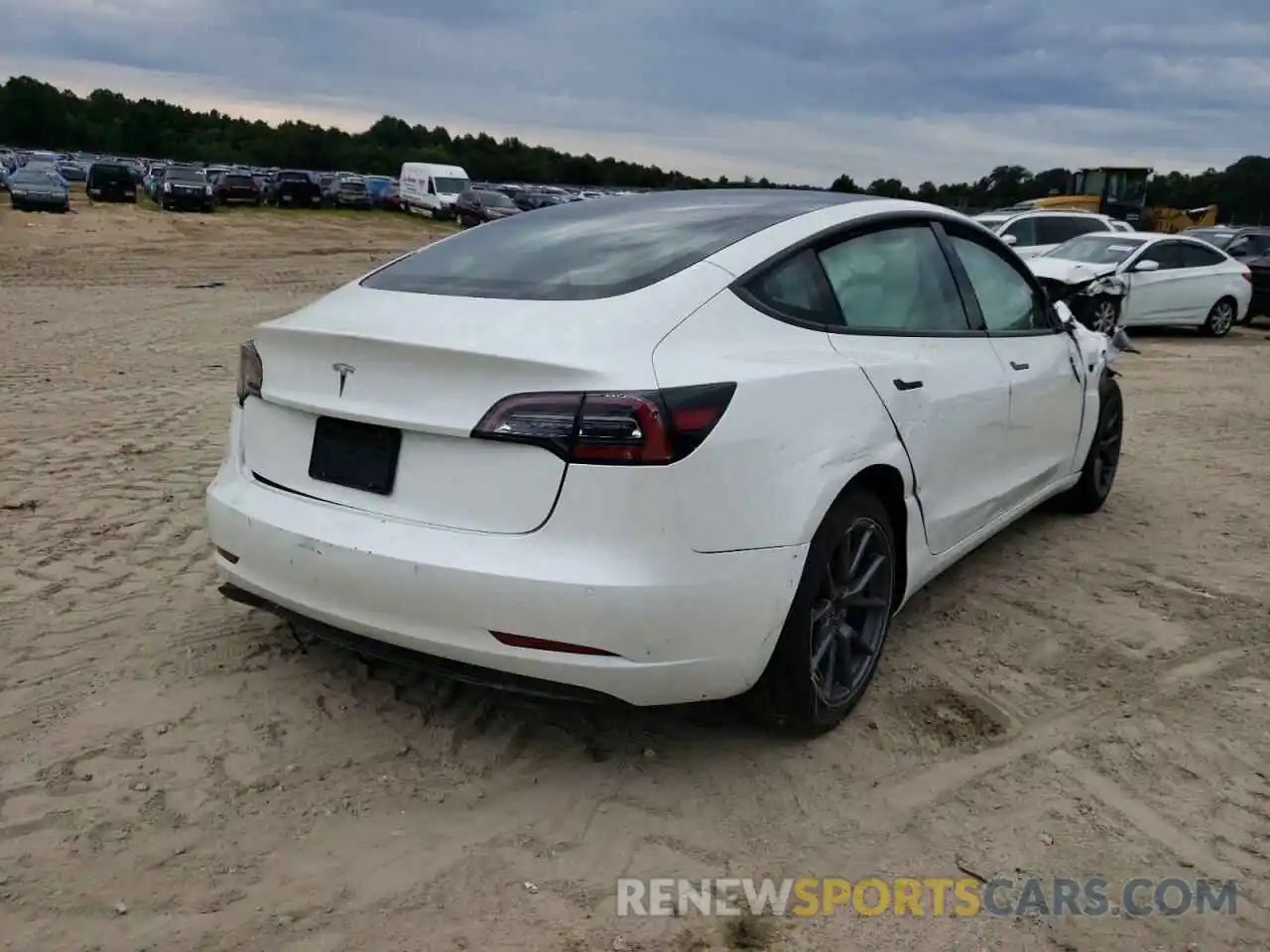 4 Photograph of a damaged car 5YJ3E1EA9MF062106 TESLA MODEL 3 2021