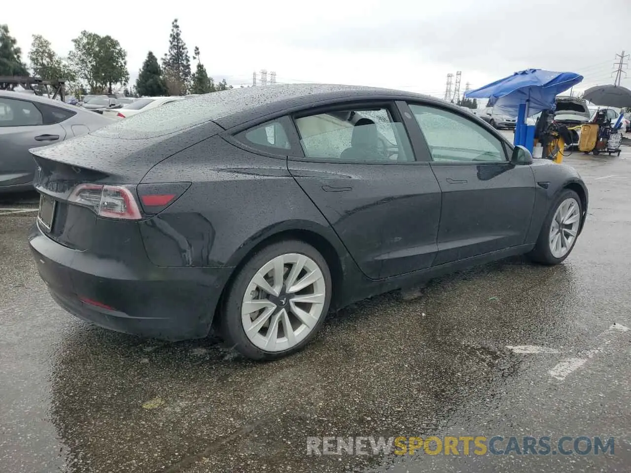 3 Photograph of a damaged car 5YJ3E1EA9MF067256 TESLA MODEL 3 2021