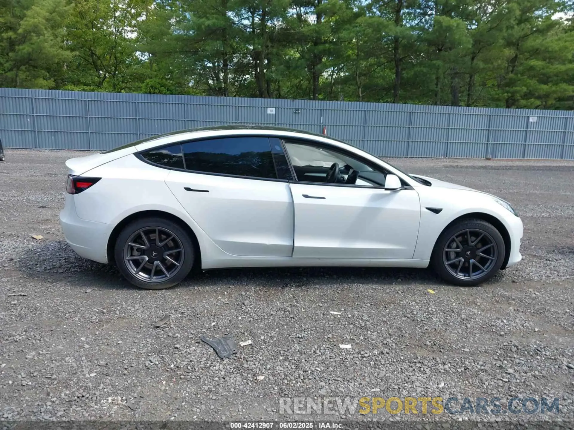 13 Photograph of a damaged car 5YJ3E1EA9MF092626 TESLA MODEL 3 2021
