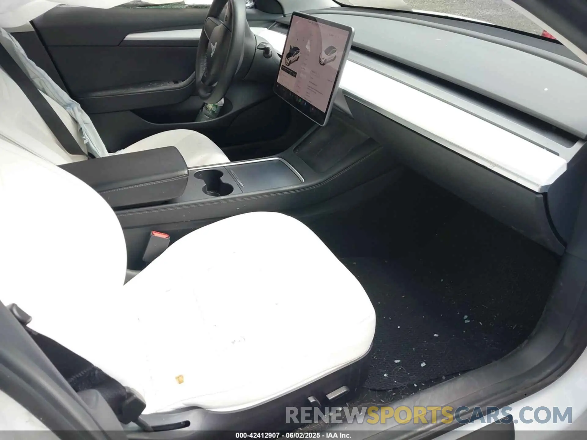 5 Photograph of a damaged car 5YJ3E1EA9MF092626 TESLA MODEL 3 2021