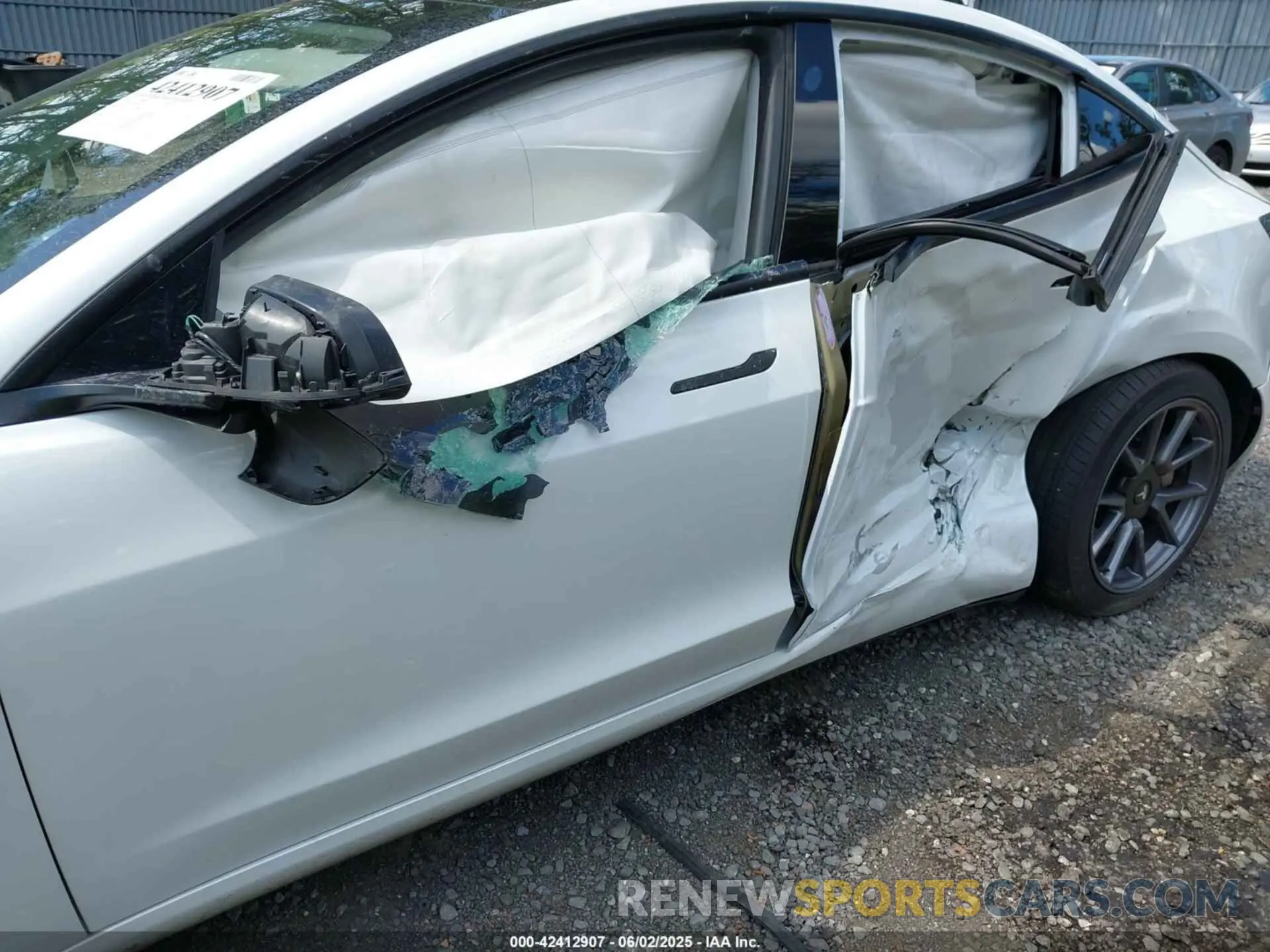 6 Photograph of a damaged car 5YJ3E1EA9MF092626 TESLA MODEL 3 2021