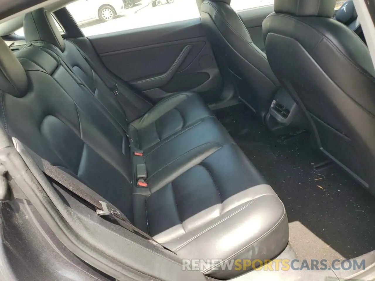 10 Photograph of a damaged car 5YJ3E1EA9MF094540 TESLA MODEL 3 2021