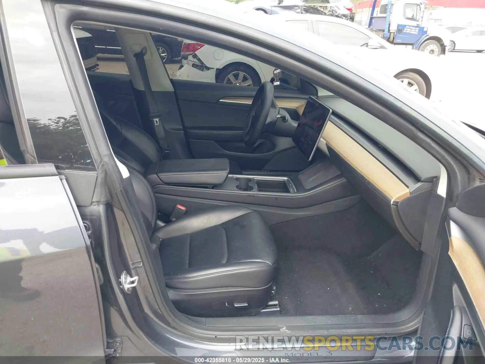 5 Photograph of a damaged car 5YJ3E1EA9MF094554 TESLA MODEL 3 2021