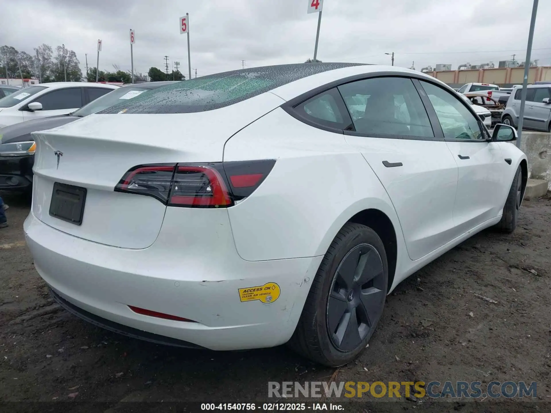 4 Photograph of a damaged car 5YJ3E1EA9MF095719 TESLA MODEL 3 2021