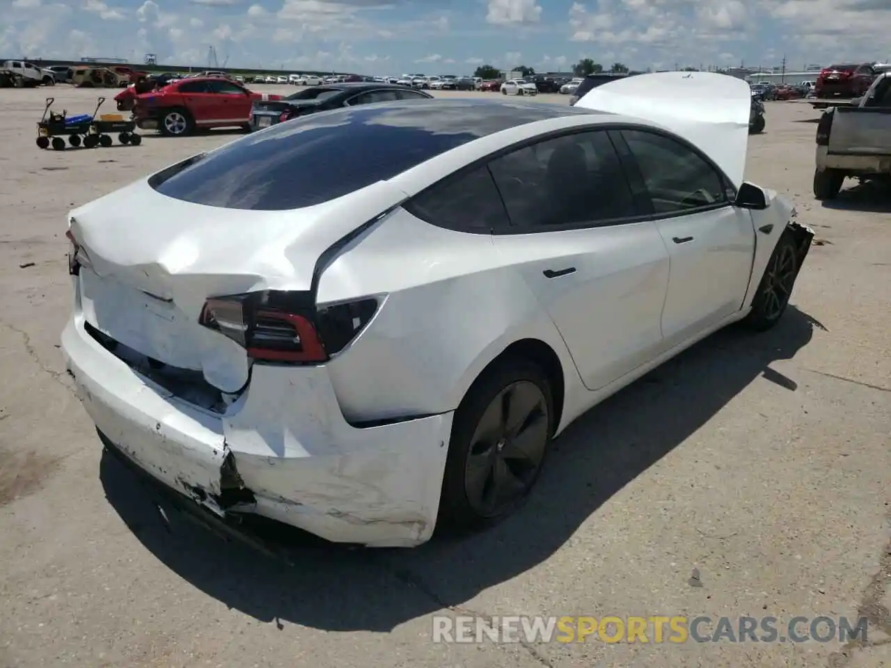 4 Photograph of a damaged car 5YJ3E1EA9MF096210 TESLA MODEL 3 2021