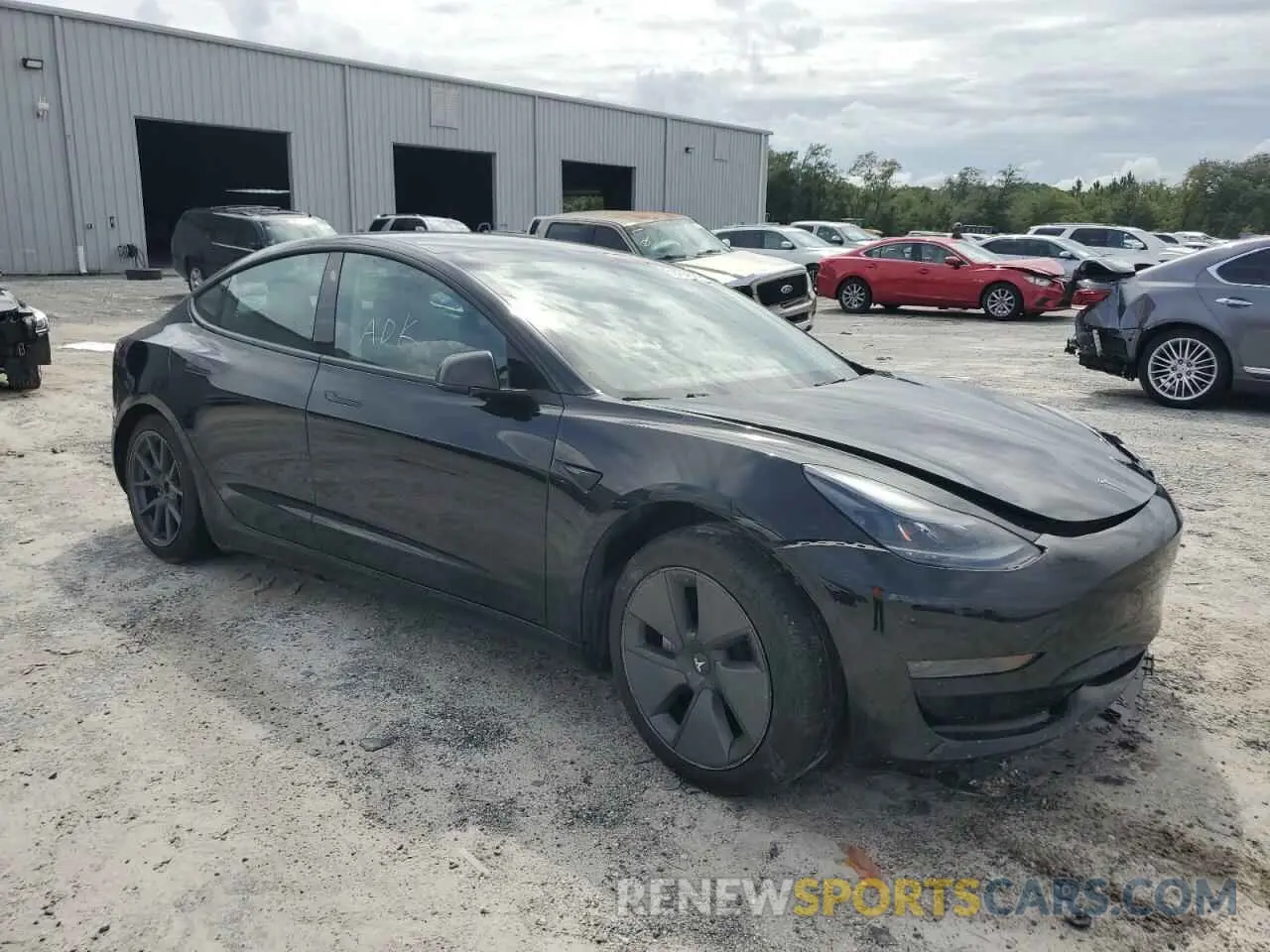 4 Photograph of a damaged car 5YJ3E1EA9MF911649 TESLA MODEL 3 2021