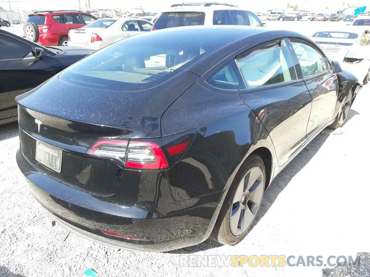 4 Photograph of a damaged car 5YJ3E1EA9MF922960 TESLA MODEL 3 2021