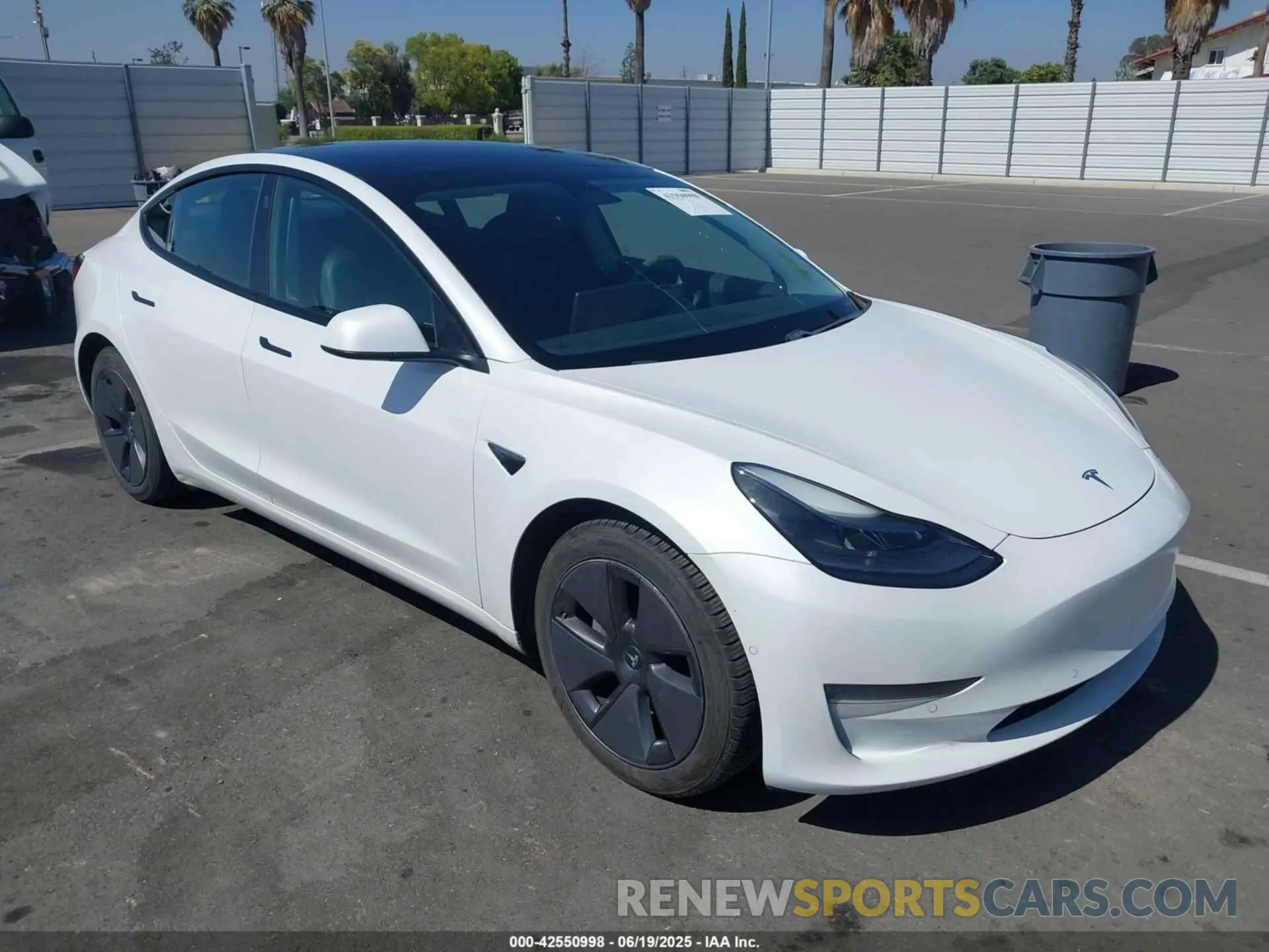 1 Photograph of a damaged car 5YJ3E1EA9MF929942 TESLA MODEL 3 2021