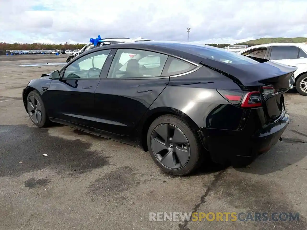 2 Photograph of a damaged car 5YJ3E1EA9MF961385 TESLA MODEL 3 2021