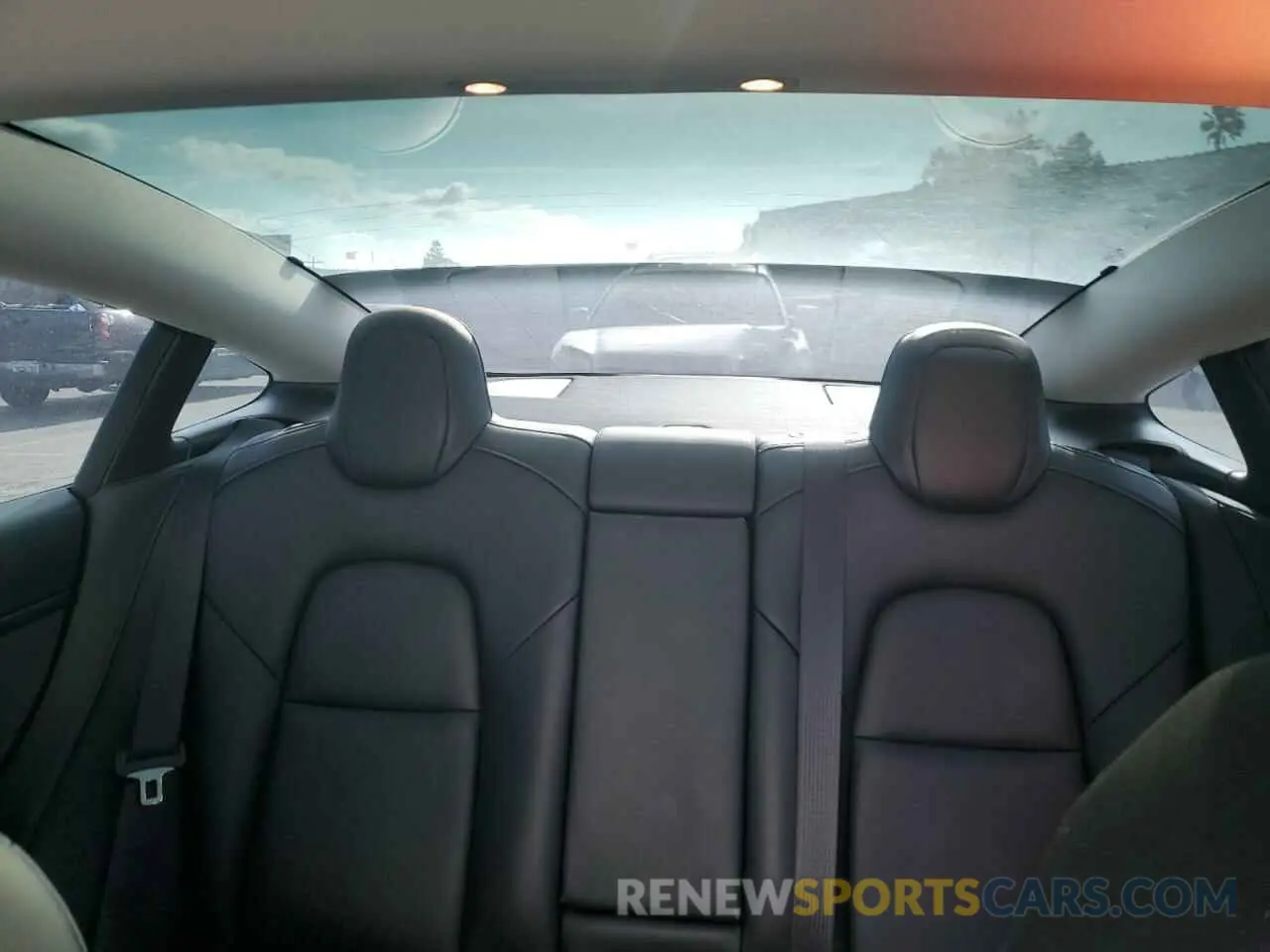 10 Photograph of a damaged car 5YJ3E1EA9MF961676 TESLA MODEL 3 2021