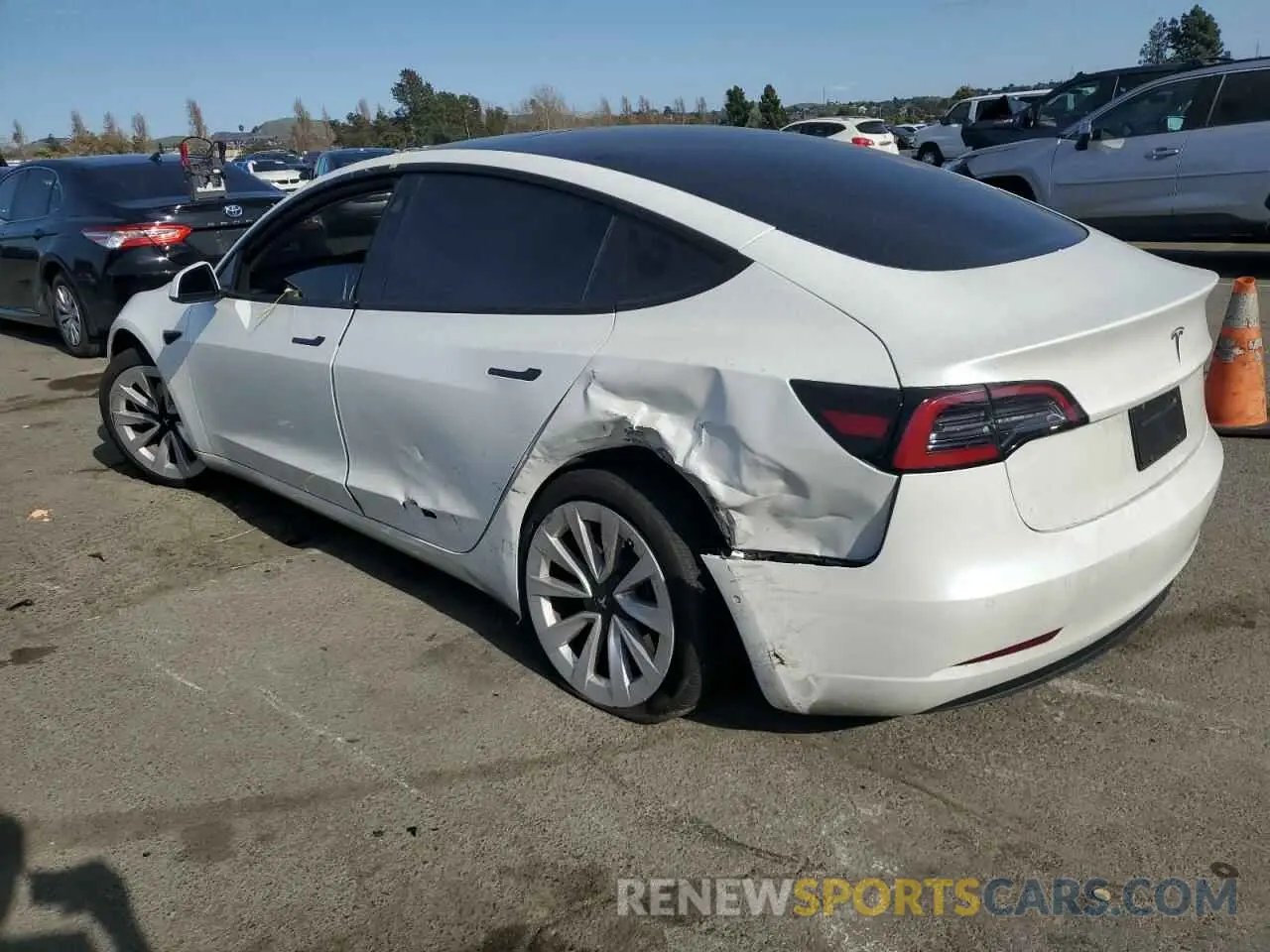 2 Photograph of a damaged car 5YJ3E1EA9MF961676 TESLA MODEL 3 2021