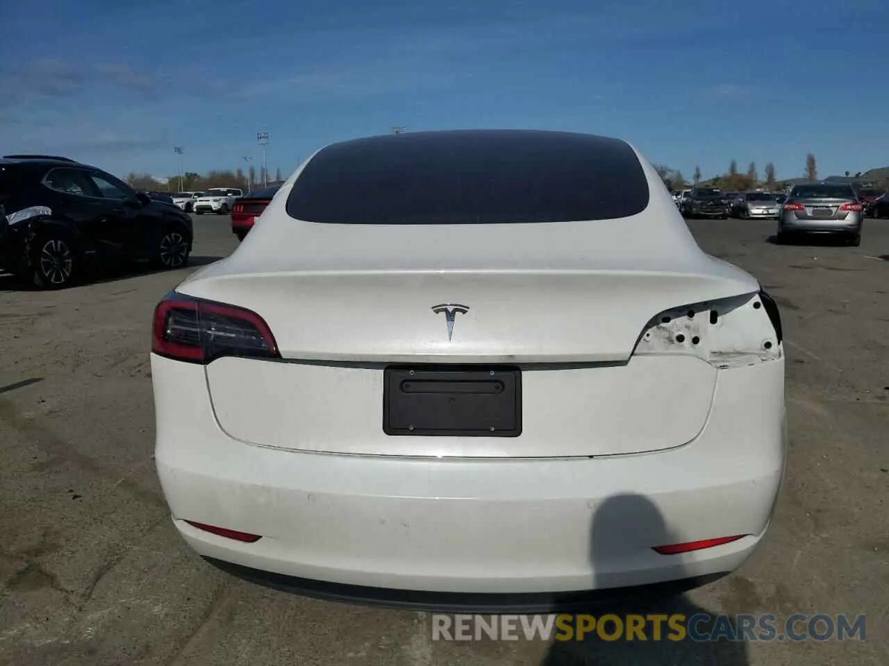 6 Photograph of a damaged car 5YJ3E1EA9MF961676 TESLA MODEL 3 2021