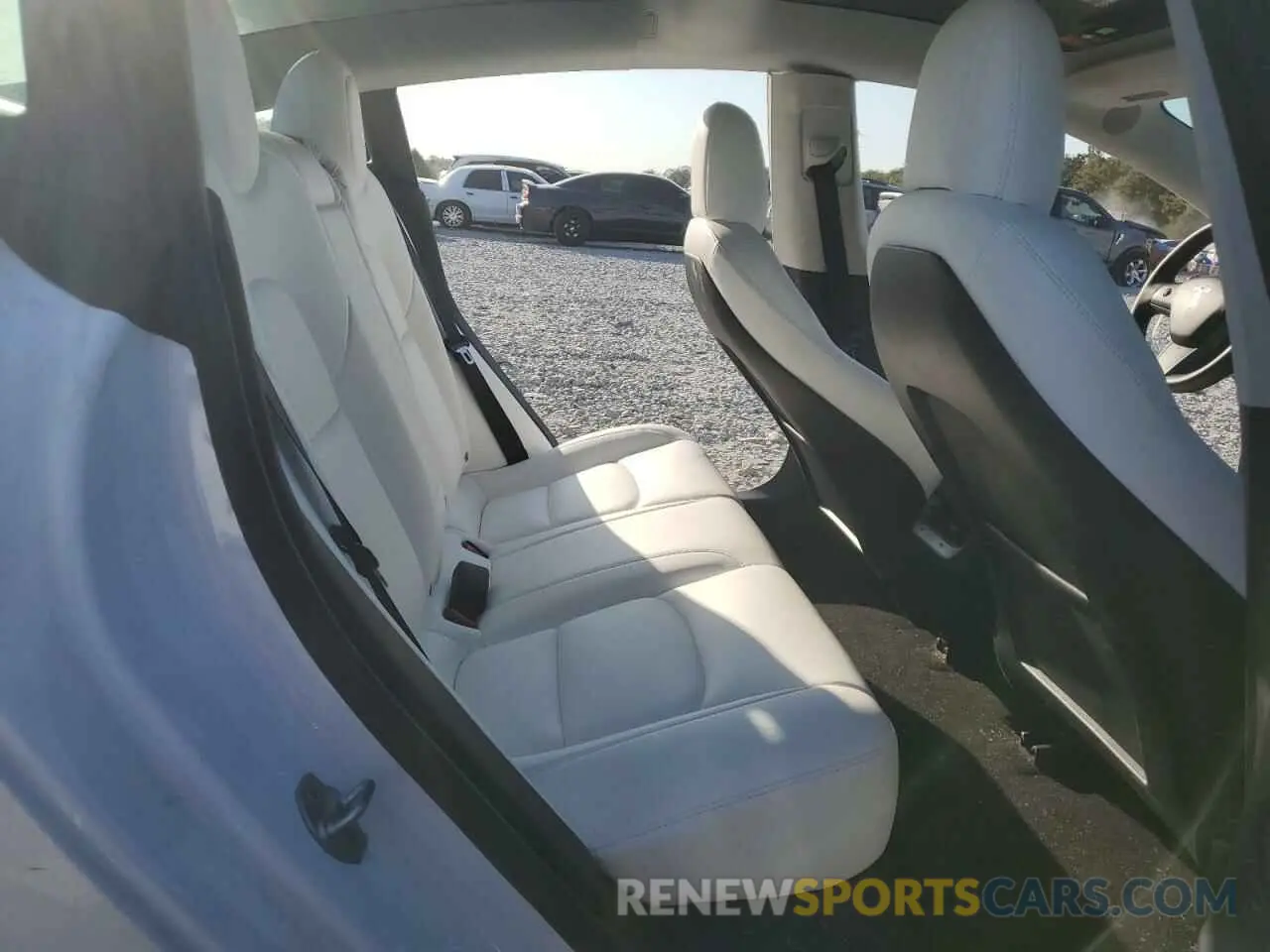 10 Photograph of a damaged car 5YJ3E1EA9MF987467 TESLA MODEL 3 2021