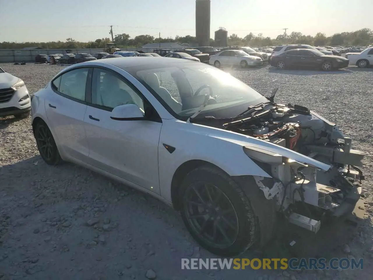 4 Photograph of a damaged car 5YJ3E1EA9MF987467 TESLA MODEL 3 2021