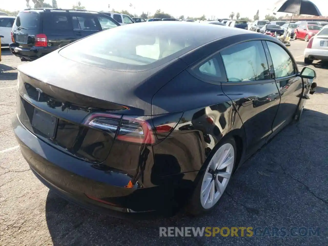 4 Photograph of a damaged car 5YJ3E1EA9MF994337 TESLA MODEL 3 2021