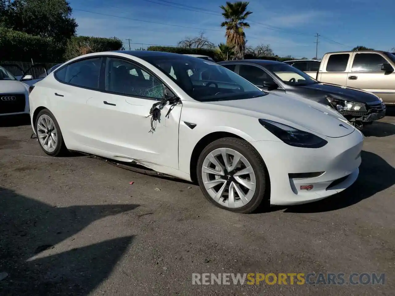 4 Photograph of a damaged car 5YJ3E1EAXMF001346 TESLA MODEL 3 2021