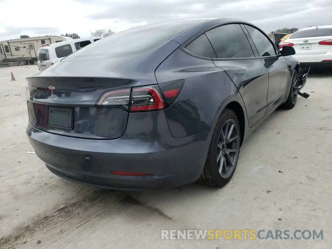 4 Photograph of a damaged car 5YJ3E1EAXMF014579 TESLA MODEL 3 2021