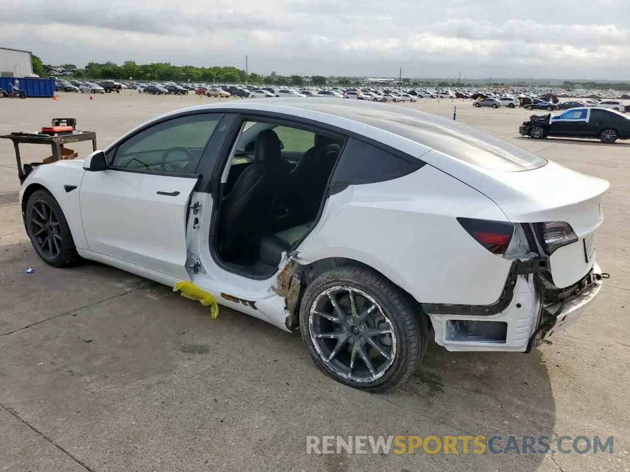 2 Photograph of a damaged car 5YJ3E1EAXMF016770 TESLA MODEL 3 2021