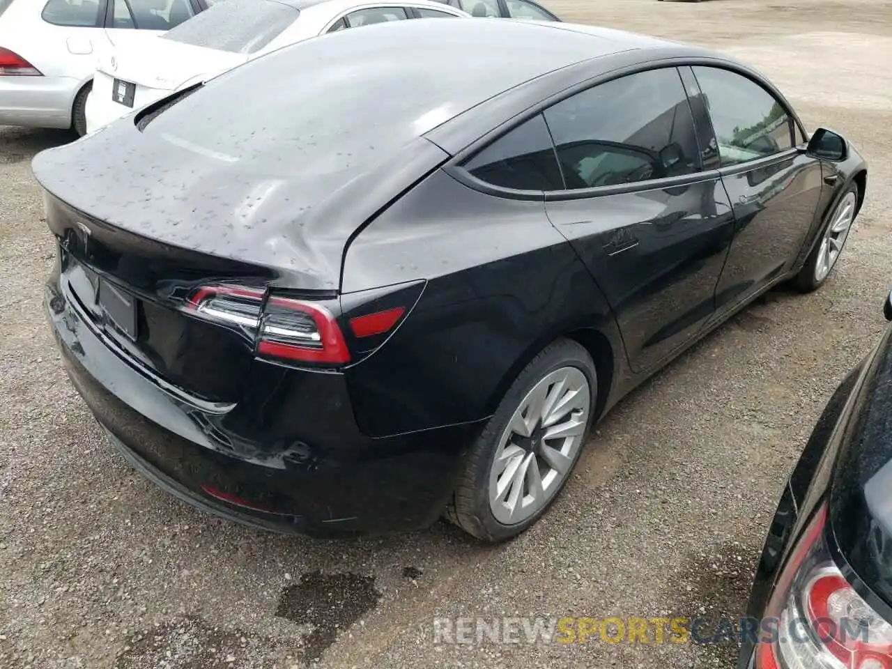 4 Photograph of a damaged car 5YJ3E1EAXMF032063 TESLA MODEL 3 2021