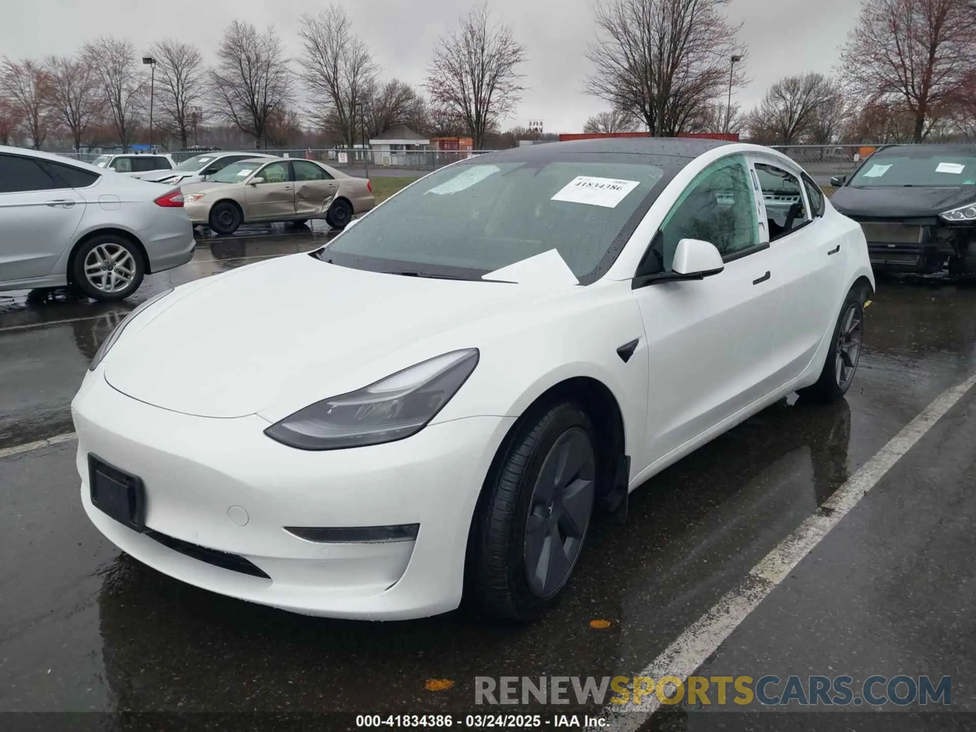 2 Photograph of a damaged car 5YJ3E1EAXMF052765 TESLA MODEL 3 2021