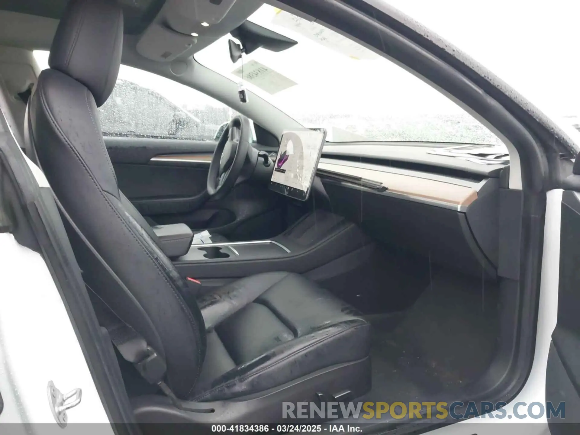 5 Photograph of a damaged car 5YJ3E1EAXMF052765 TESLA MODEL 3 2021
