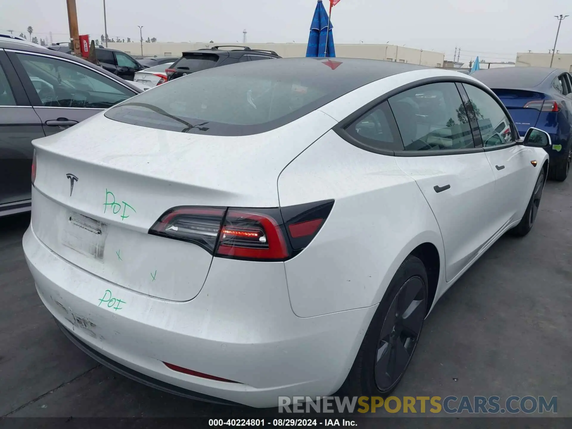 4 Photograph of a damaged car 5YJ3E1EAXMF074796 TESLA MODEL 3 2021