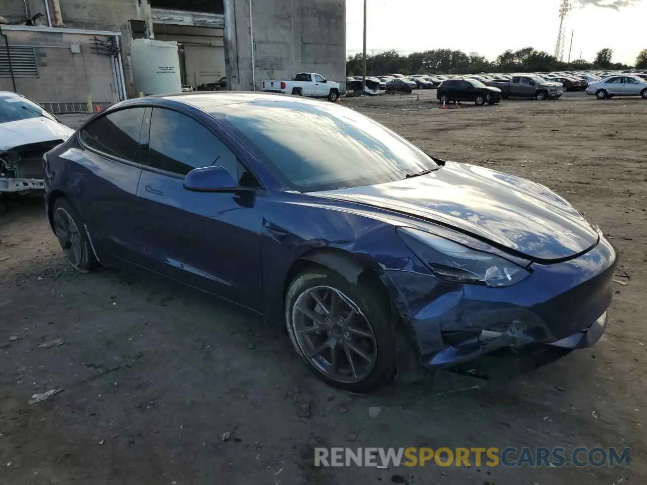 4 Photograph of a damaged car 5YJ3E1EAXMF082641 TESLA MODEL 3 2021