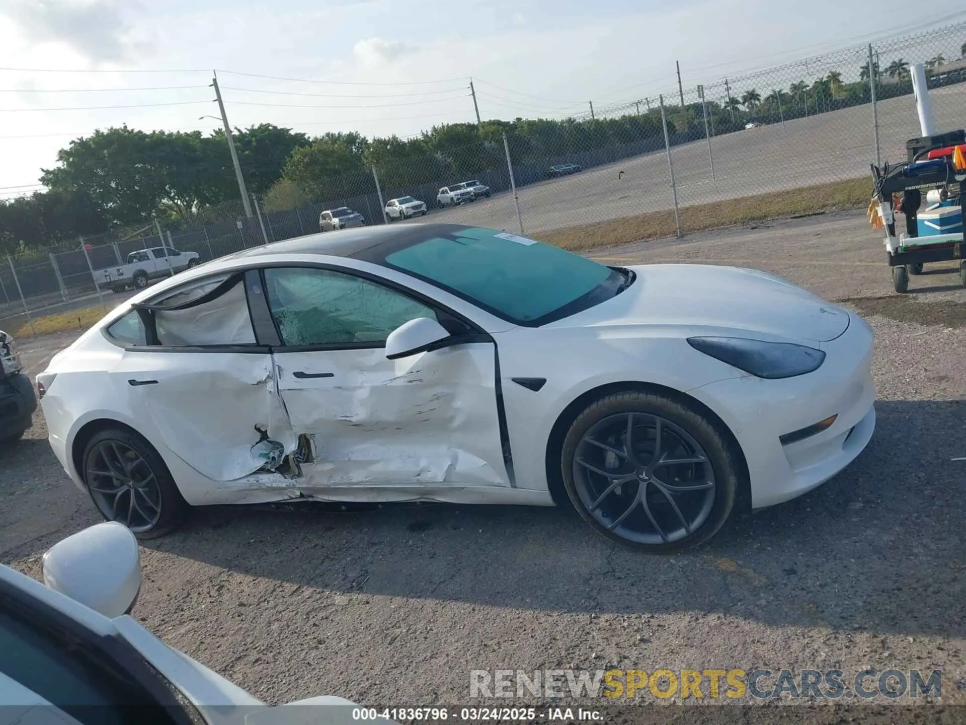 13 Photograph of a damaged car 5YJ3E1EAXMF908601 TESLA MODEL 3 2021