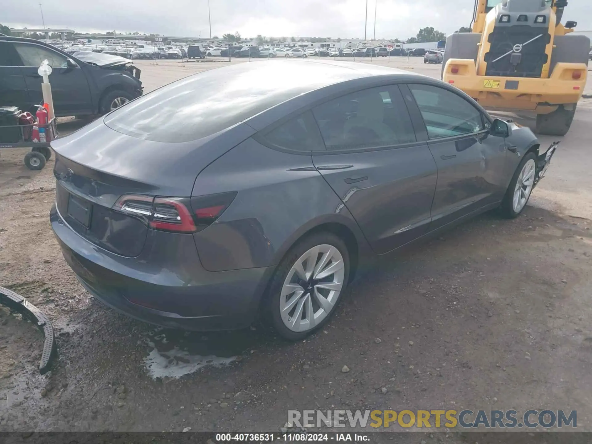 4 Photograph of a damaged car 5YJ3E1EAXMF921851 TESLA MODEL 3 2021