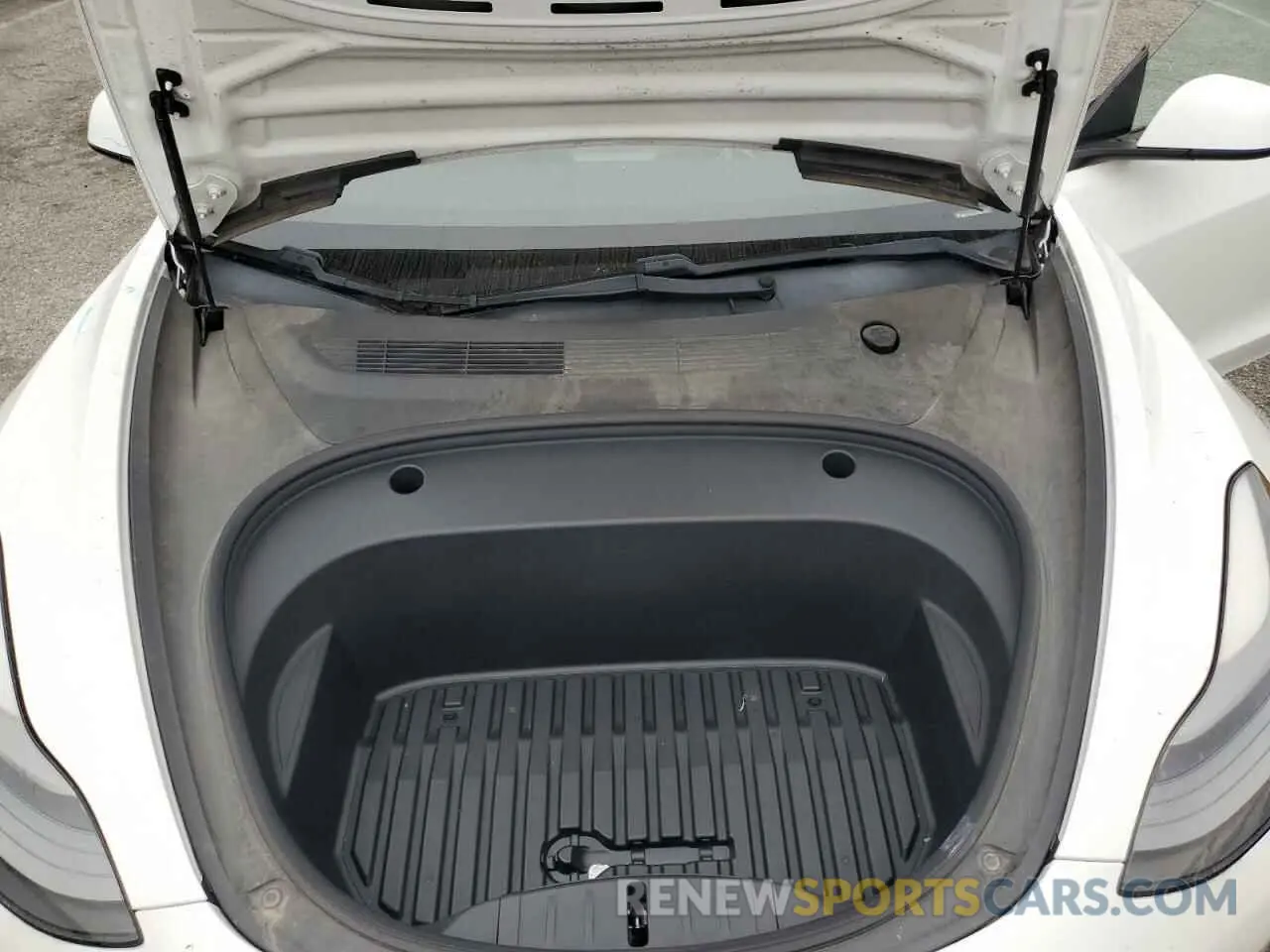 11 Photograph of a damaged car 5YJ3E1EAXMF940500 TESLA MODEL 3 2021