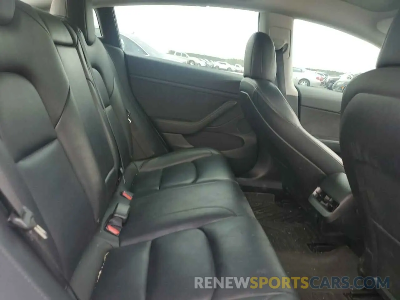 11 Photograph of a damaged car 5YJ3E1EAXMF973450 TESLA MODEL 3 2021