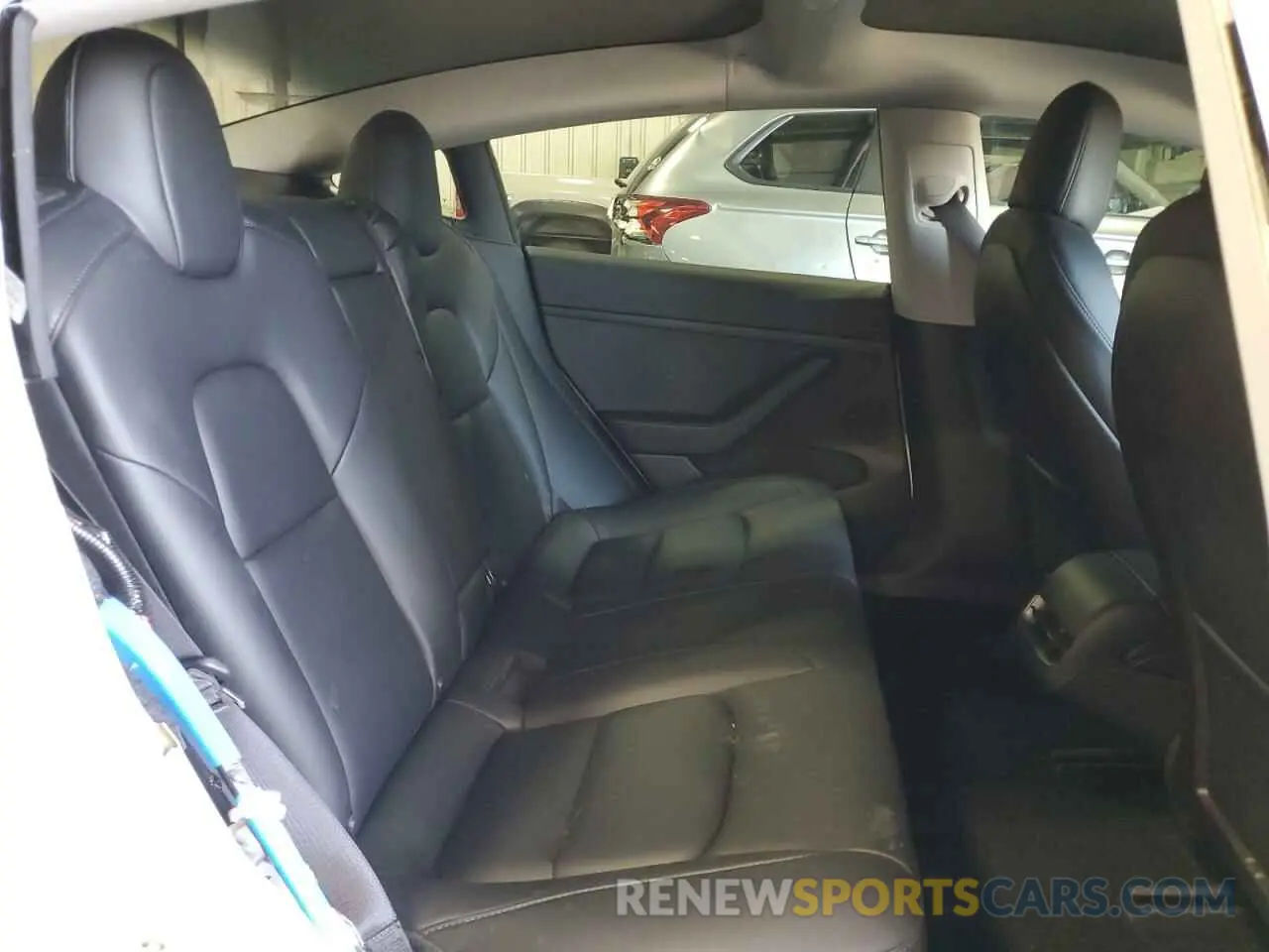 10 Photograph of a damaged car 5YJ3E1EAXMF991558 TESLA MODEL 3 2021