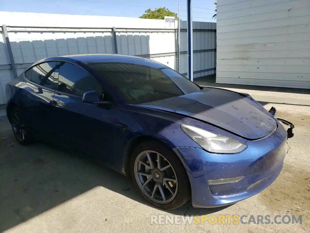 1 Photograph of a damaged car 5YJ3E1EB0MF003664 TESLA MODEL 3 2021