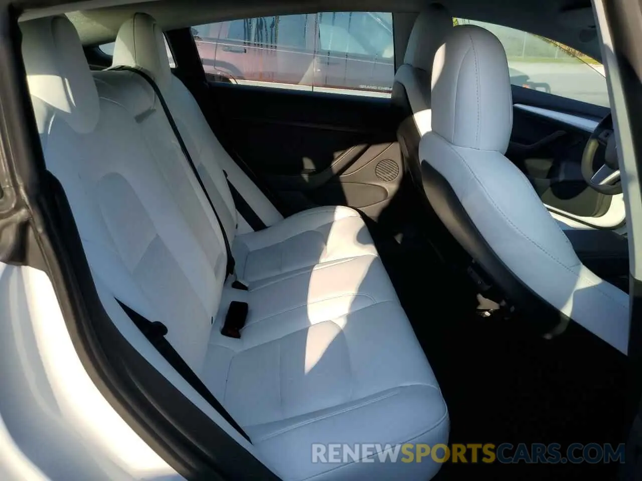10 Photograph of a damaged car 5YJ3E1EB0MF026491 TESLA MODEL 3 2021