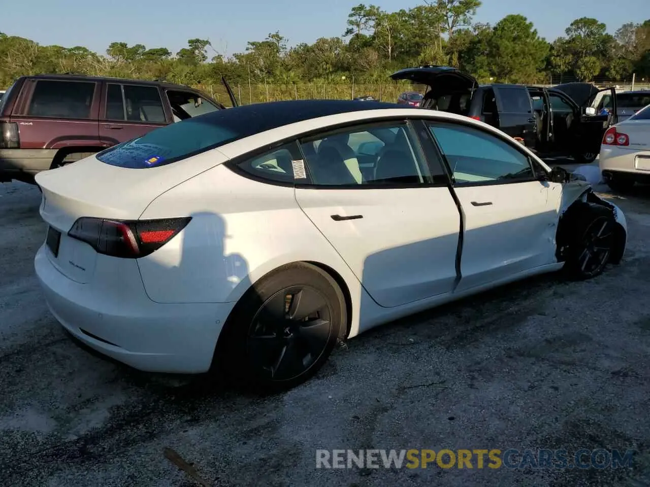3 Photograph of a damaged car 5YJ3E1EB0MF026491 TESLA MODEL 3 2021