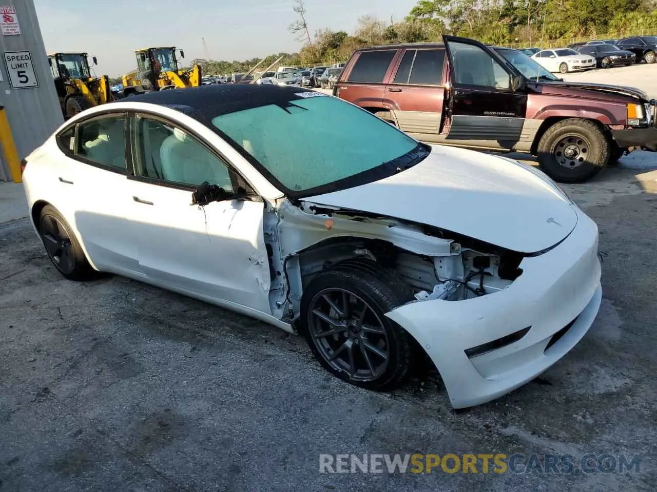 4 Photograph of a damaged car 5YJ3E1EB0MF026491 TESLA MODEL 3 2021