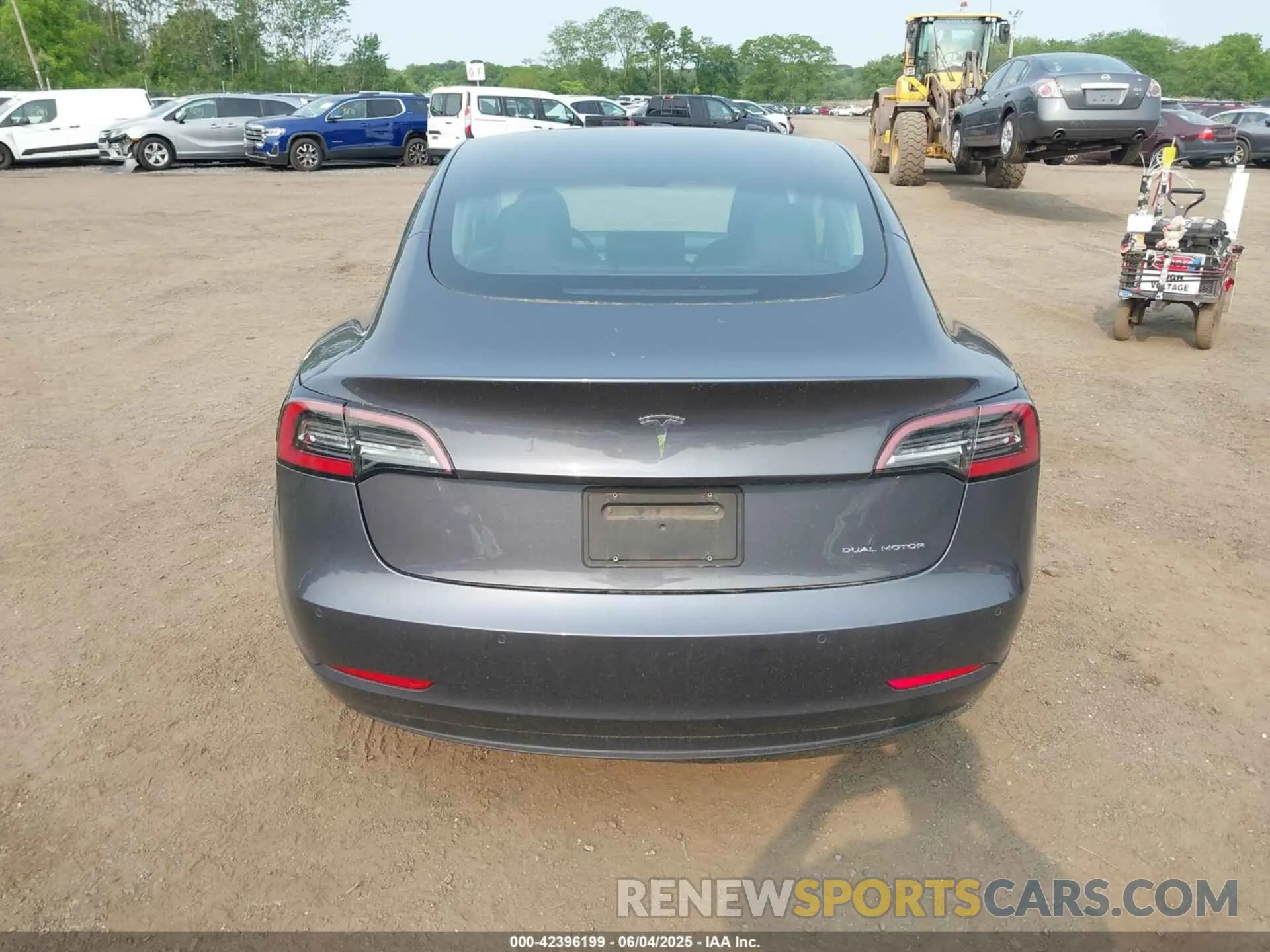 16 Photograph of a damaged car 5YJ3E1EB0MF036423 TESLA MODEL 3 2021
