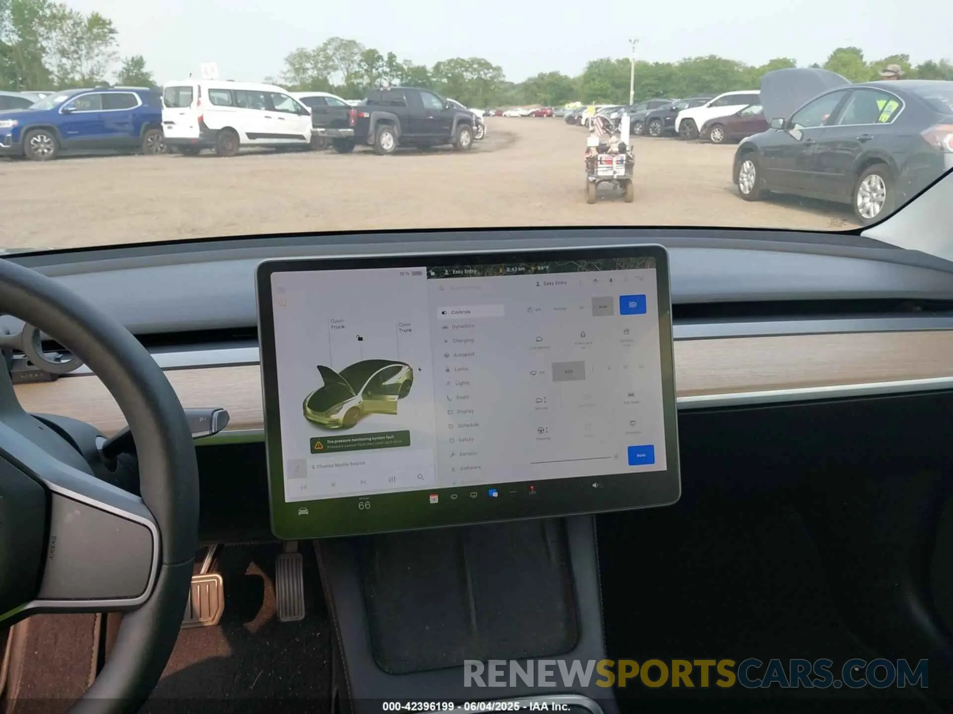18 Photograph of a damaged car 5YJ3E1EB0MF036423 TESLA MODEL 3 2021