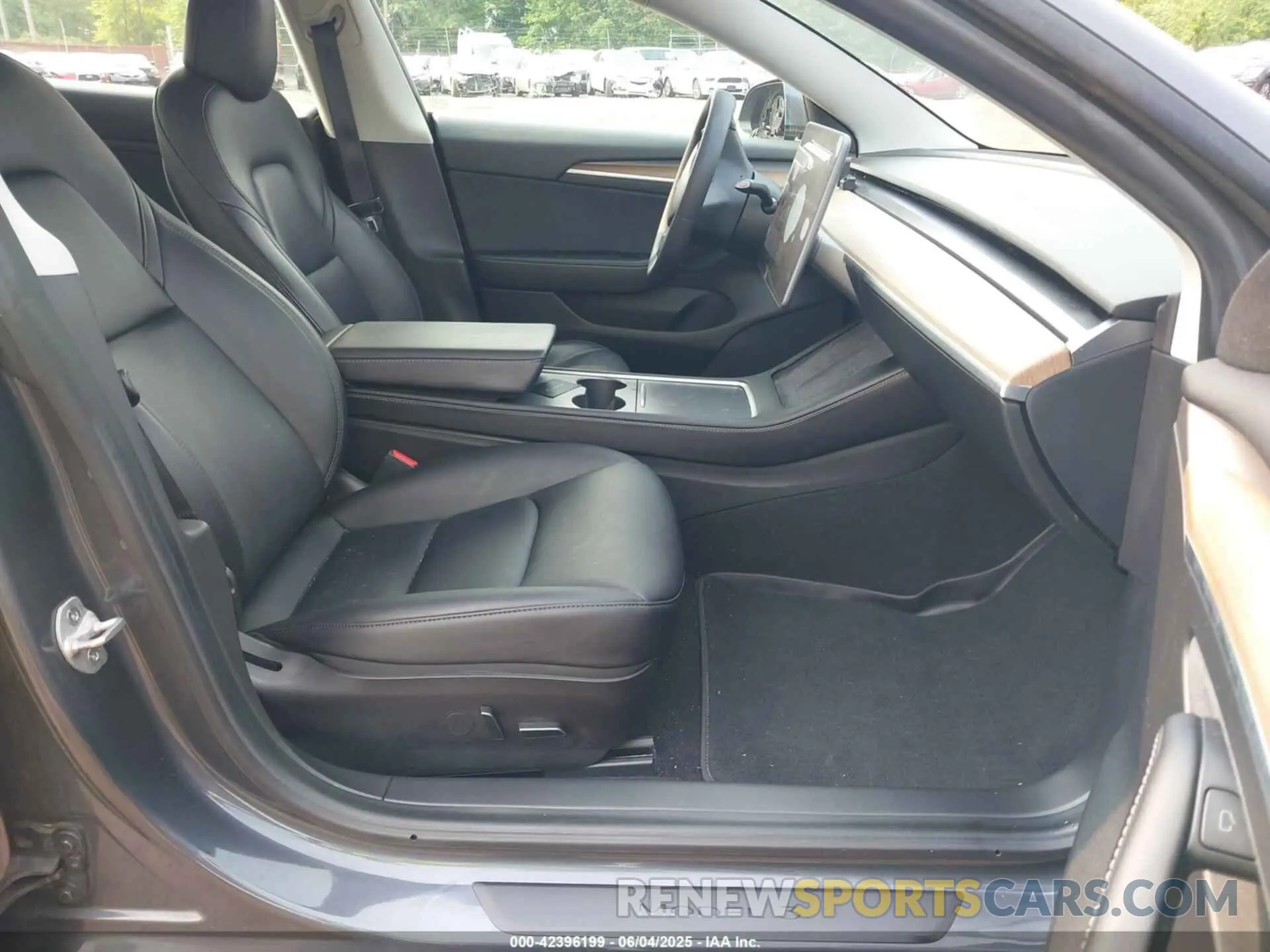 5 Photograph of a damaged car 5YJ3E1EB0MF036423 TESLA MODEL 3 2021