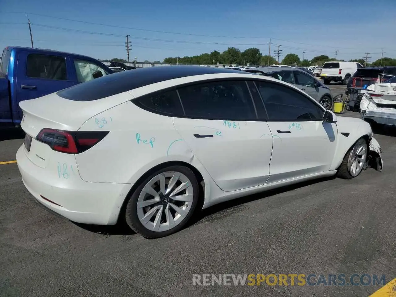 3 Photograph of a damaged car 5YJ3E1EB0MF050922 TESLA MODEL 3 2021