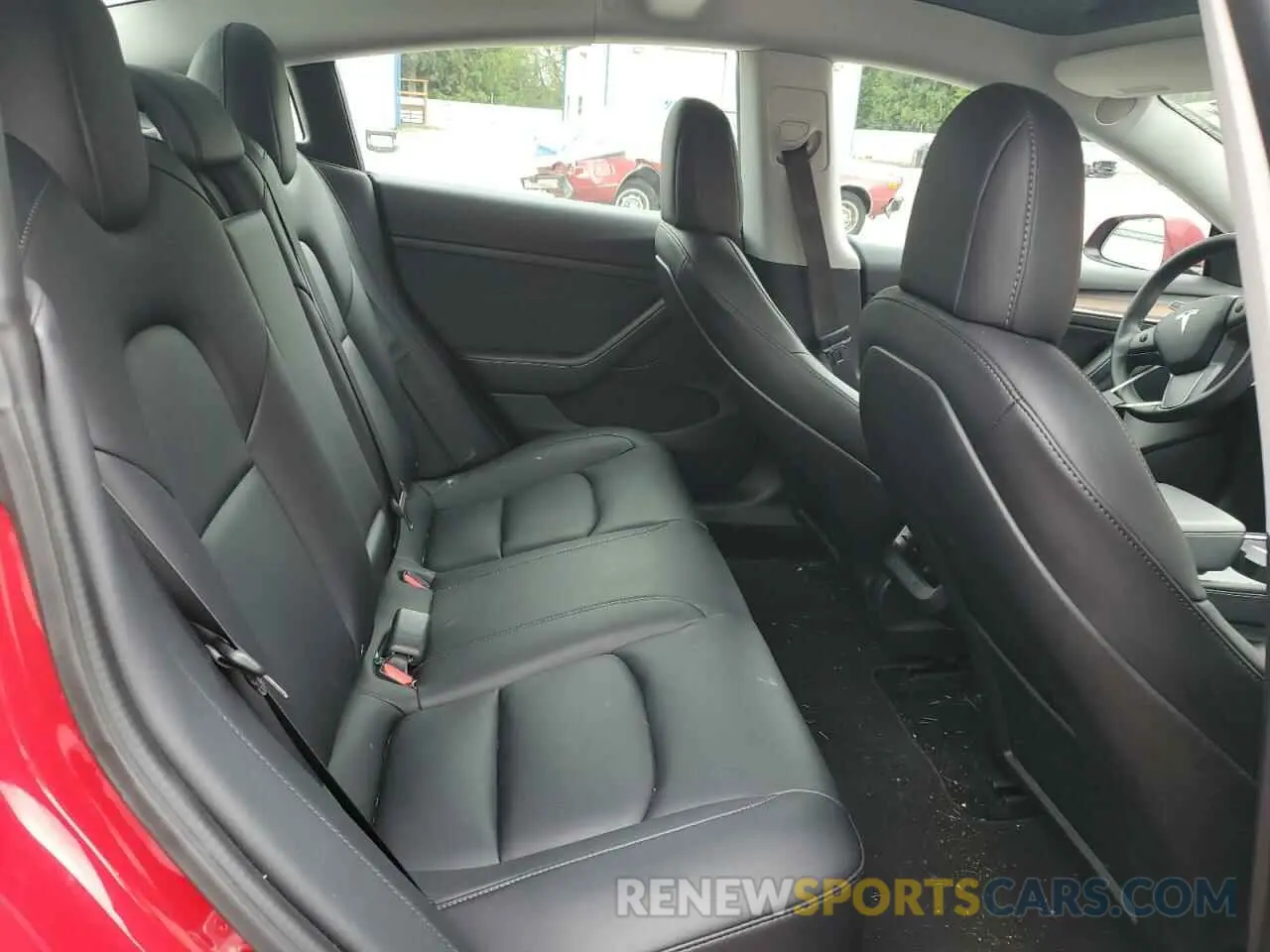 10 Photograph of a damaged car 5YJ3E1EB0MF055411 TESLA MODEL 3 2021