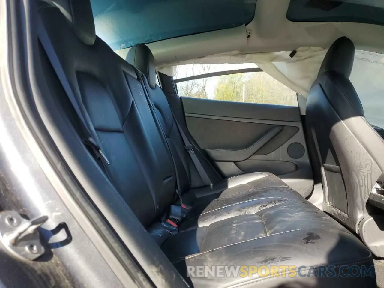 11 Photograph of a damaged car 5YJ3E1EB0MF055540 TESLA MODEL 3 2021