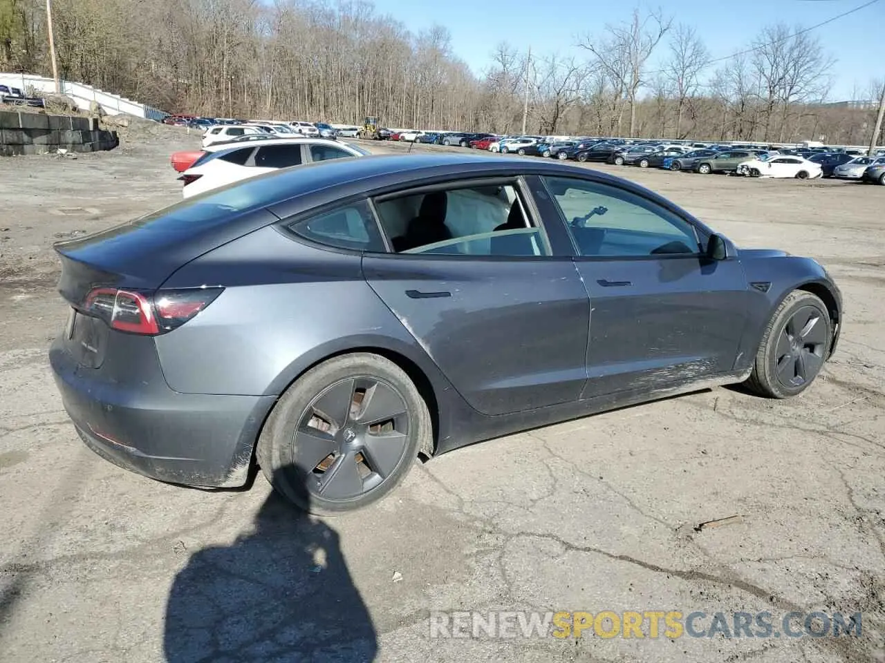 3 Photograph of a damaged car 5YJ3E1EB0MF055540 TESLA MODEL 3 2021