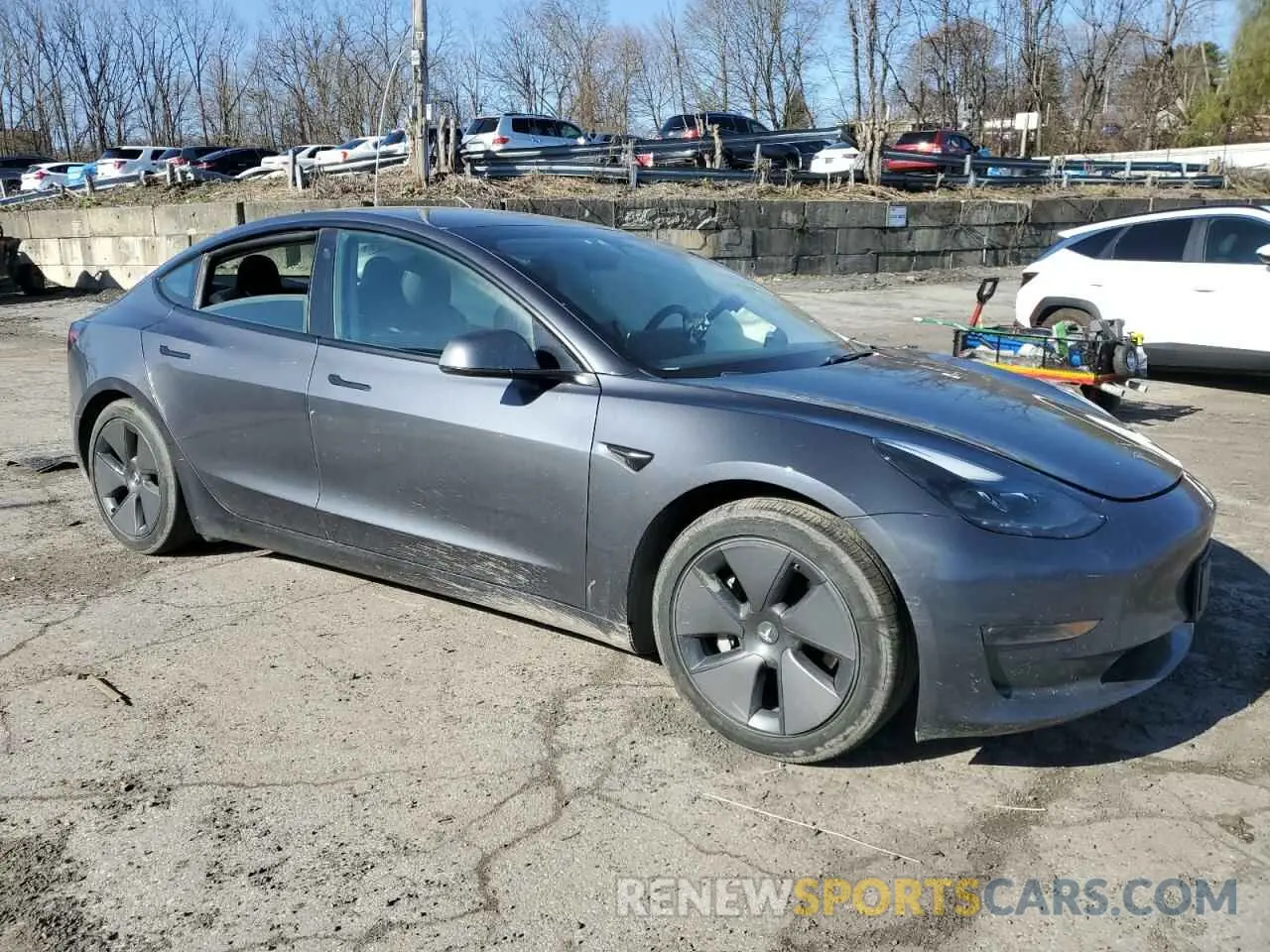 4 Photograph of a damaged car 5YJ3E1EB0MF055540 TESLA MODEL 3 2021