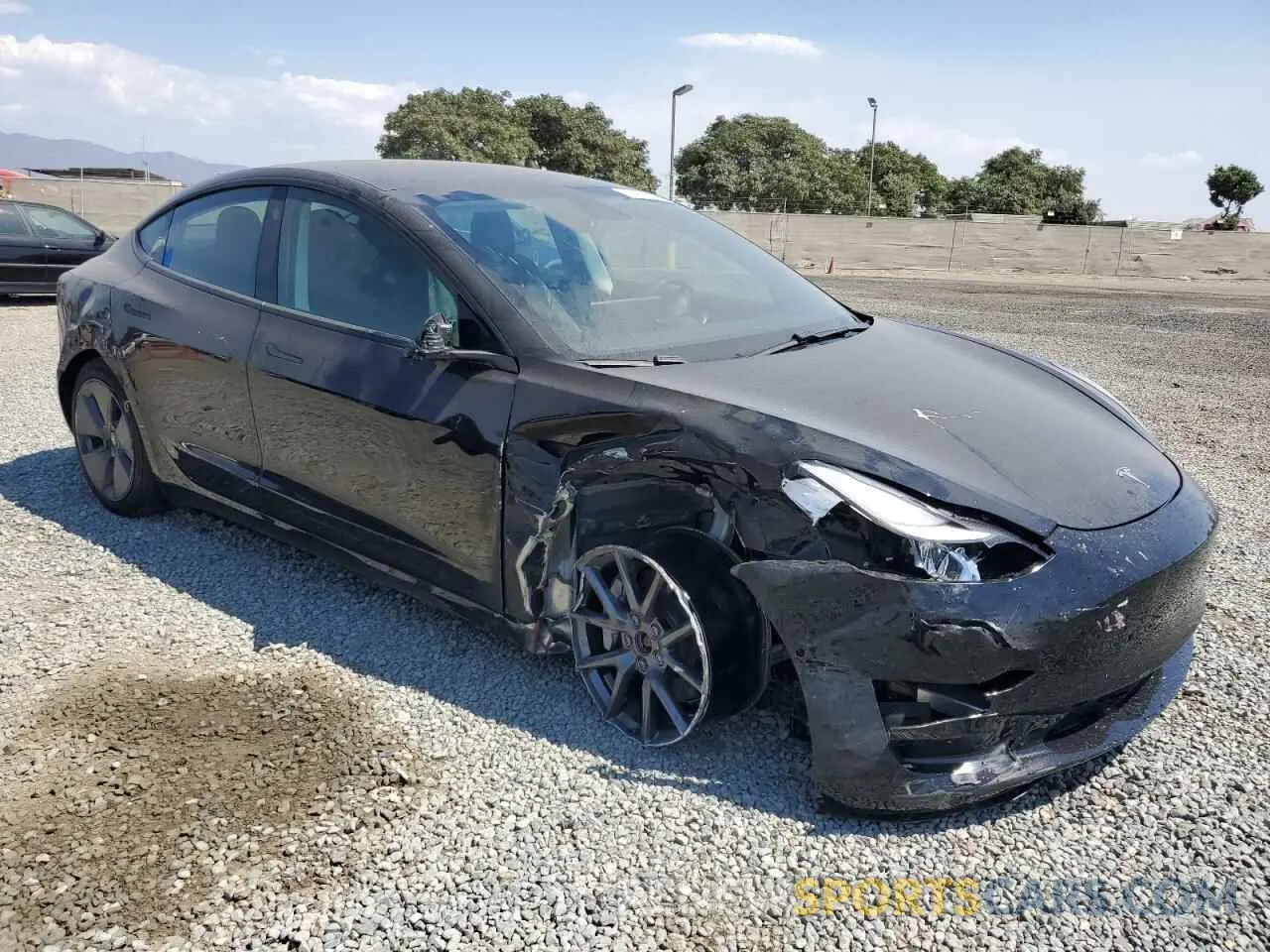 4 Photograph of a damaged car 5YJ3E1EB0MF069227 TESLA MODEL 3 2021